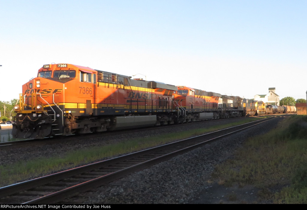 BNSF 7366 East